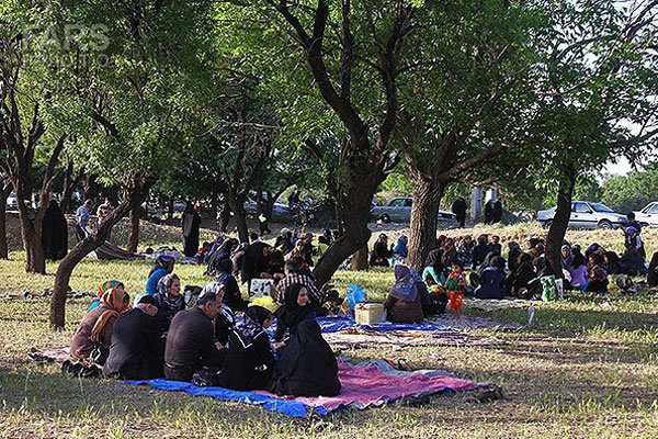 مجموعه ورزشی کارگران آماده میزبانی از شهروندان زنجانی در روز طبیعت