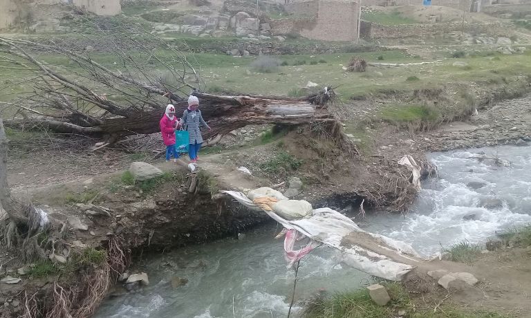 احداث پل امید روستای سوخسو انقلاب شاید وقتی دیگر