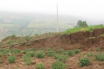 رانش زمین و سیلاب در روستای ویسرود و شهرک امامزاده ابراهیم(ع) شفت 