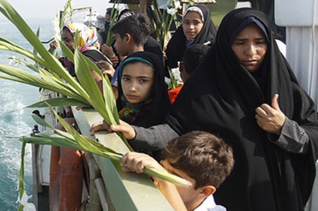 محل شهادت مسافران پرواز شماره ۶۵۵ گلباران شد