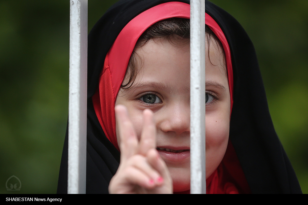 کلیپ/ مراسم تجمع بزرگ دختران انقلاب همزمان با هفته عفاف و حجاب و دهه کرامت