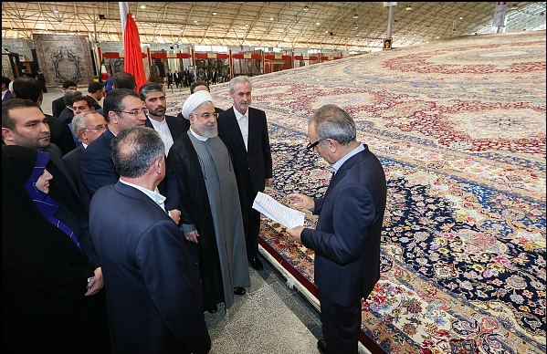 رونمایی از بزرگترین فرش دستباف جهان در تبریز