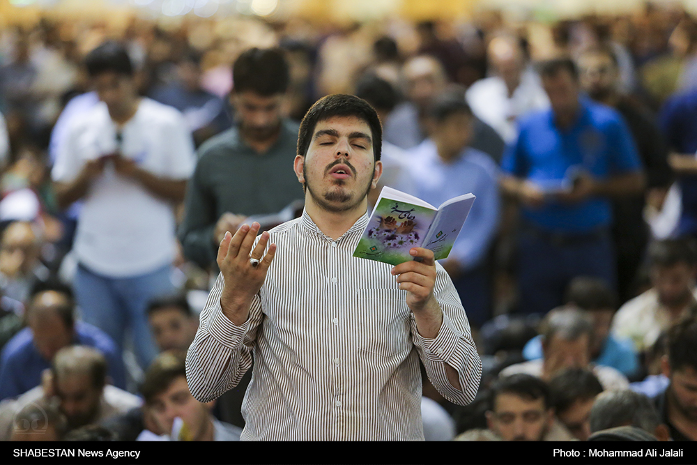 دعای عرفه در مساجد و حسینیه های خراسان جنوبی طنین انداز شد