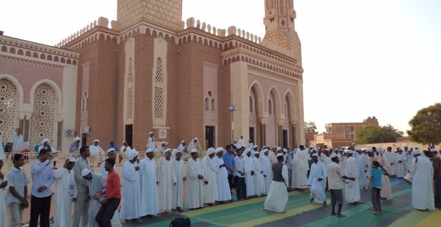 مسجد «السید علی المیرغنی» محل ملاقات میلیون ها سودانی در خارطوم 