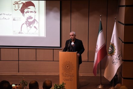 آل احمد زنده است چون آثارش خوانده می‌شود