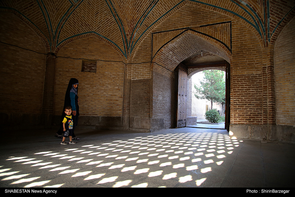 مسجد جامع غدیر خم؛ میزبان عزاداران اربعین  