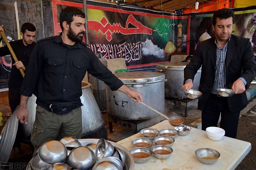 اسکان و اطعام چندهزار نفری زائران اربعین در مواکب‌الاتحاد/  برگزاری نشست‌های اربعین در ۶۳ کشور