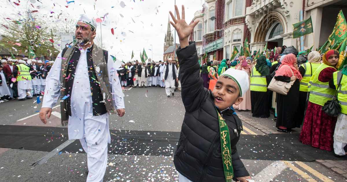 برگزاری جشن میلاد پیامبر(ص) در مساجد «ناتینگهام»