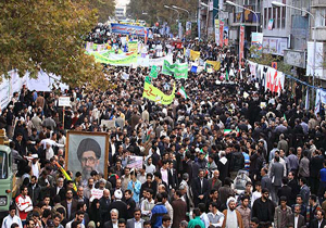 طنین ندای مرگ برآمریکا در بام ایران/ خروش مردم چهارمحال و بختیاری علیه استکبار جهانی  