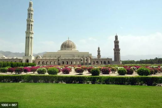 مسجد «سلطان قابوس»؛ جلوه‌ای مدرن در مرکز فرهنگ و هنر سنتی عمان