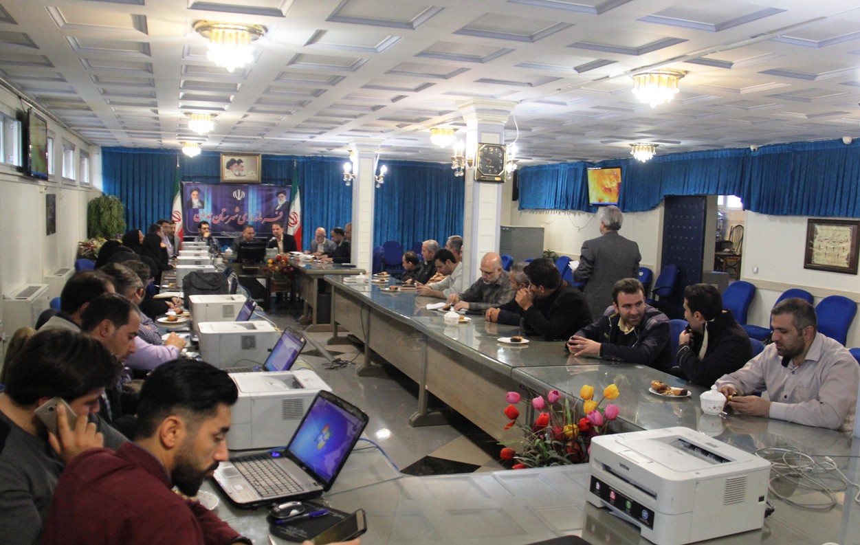 برگزاری نشست هماهنگی و آموزشی اعضای کمیته ثبت نام انتخابات در همدان