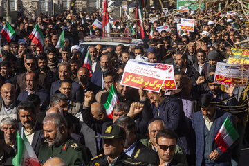 مردم چهارمحال و بختیاری در سالروز حماسه ۹ دی ندای ولایتمداری سر دادند  