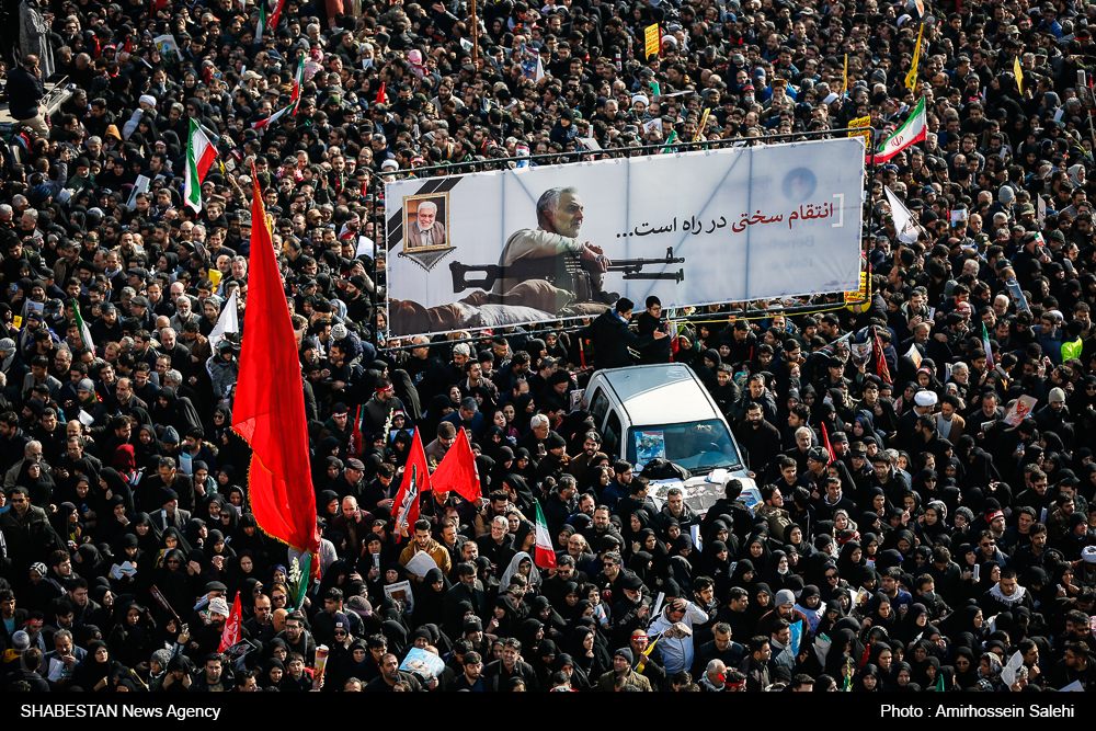 پیکر سپهبد شهید قاسم سلیمانی در راه قم