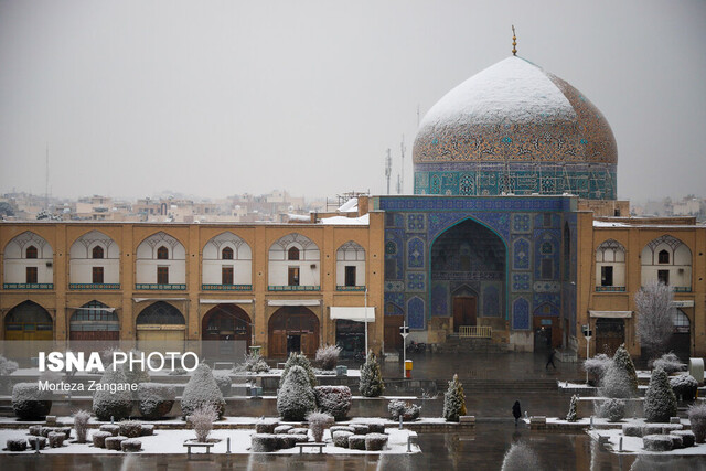 بررسی علت آب‌گریزی گنبد مسجد شیخ لطف‌الله