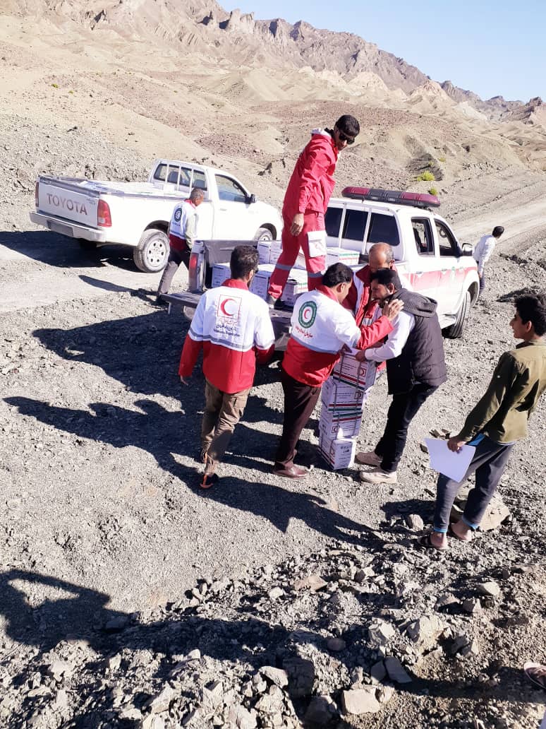 امداد رسانی به همه روستاهای سیل زده بشاگرد درحال انجام است/ ضرورت همکاری مردم با امدادگران