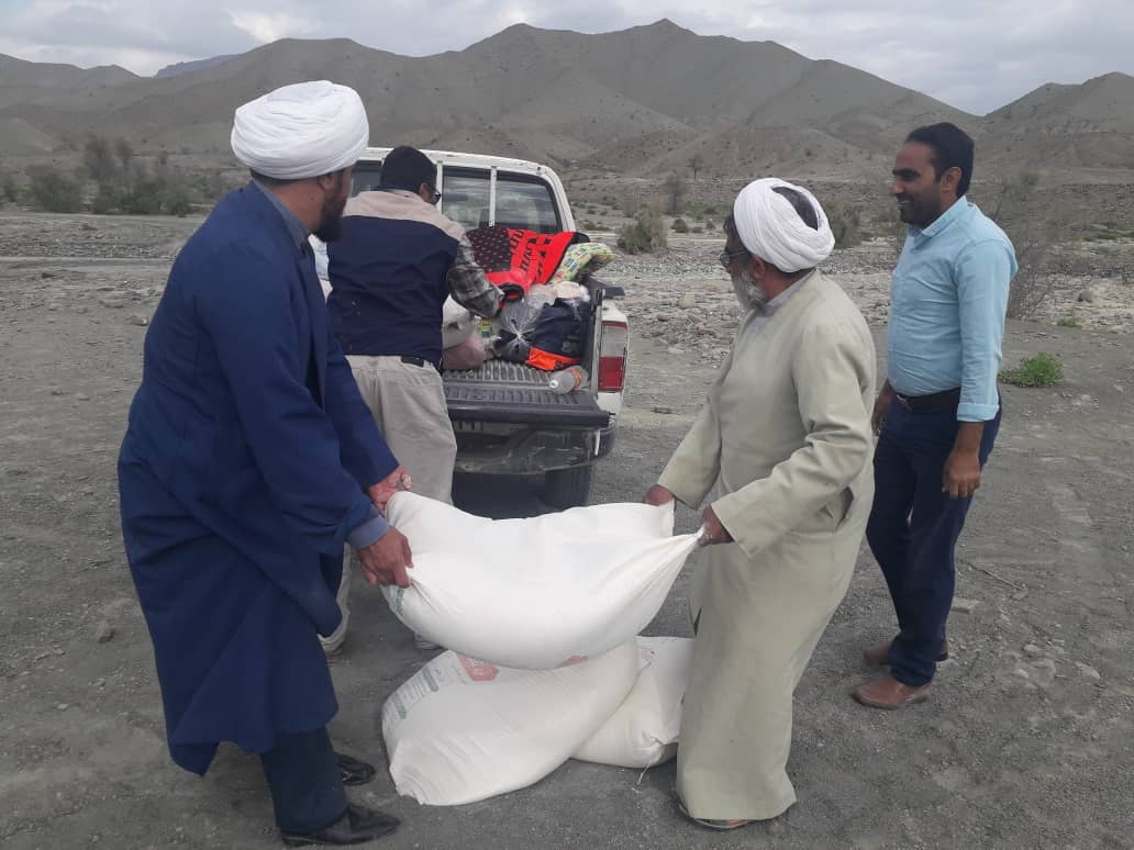 کمک مالی به ۱۱۱۷ مددجوی  سیل زده در بشاگرد