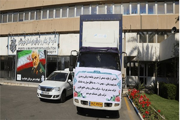 محموله کمک‌های جامعه دریایی و بندری هرمزگان تحویل سیل زدگان جاسک شد