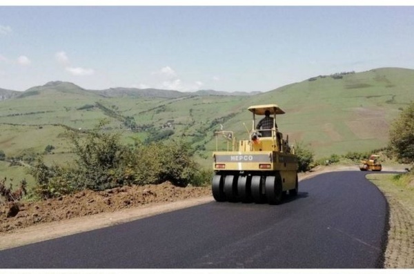 ۶ پروژه آسفالت راه روستایی بخش مرکزی رشت به بهره برداری رسید