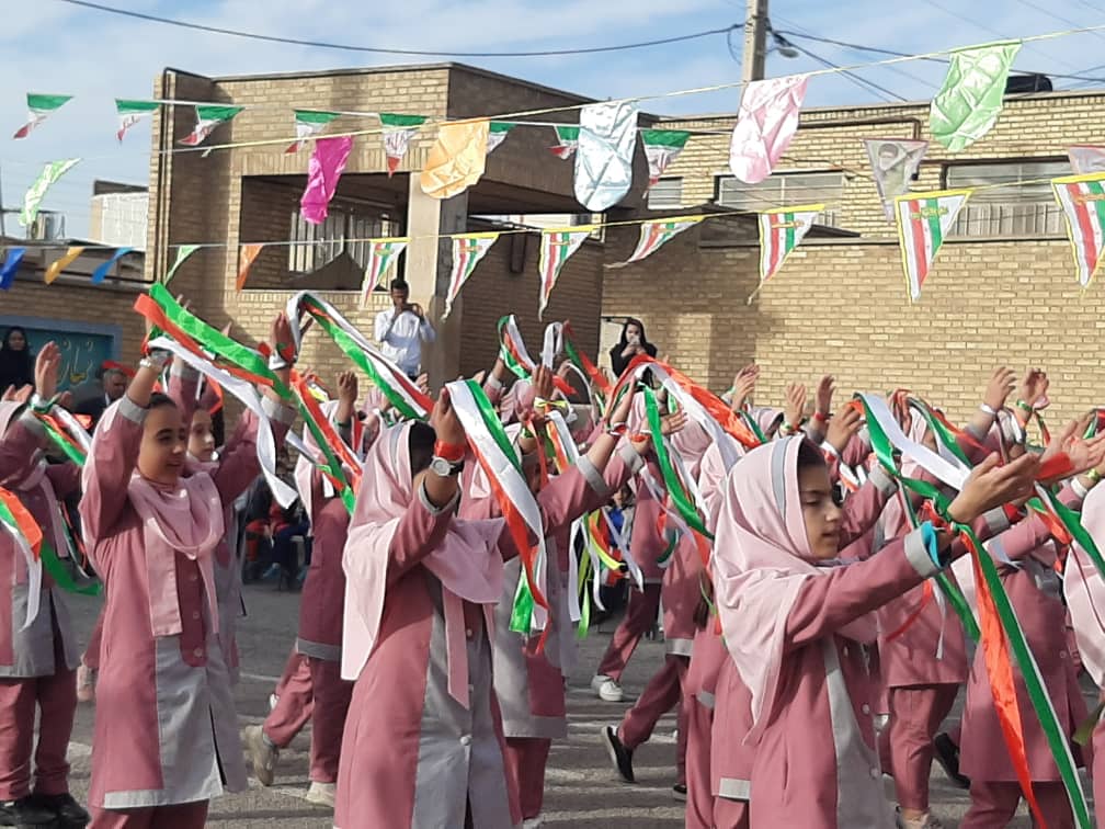 برپایی «جشن انقلاب» در مدارس گچساران