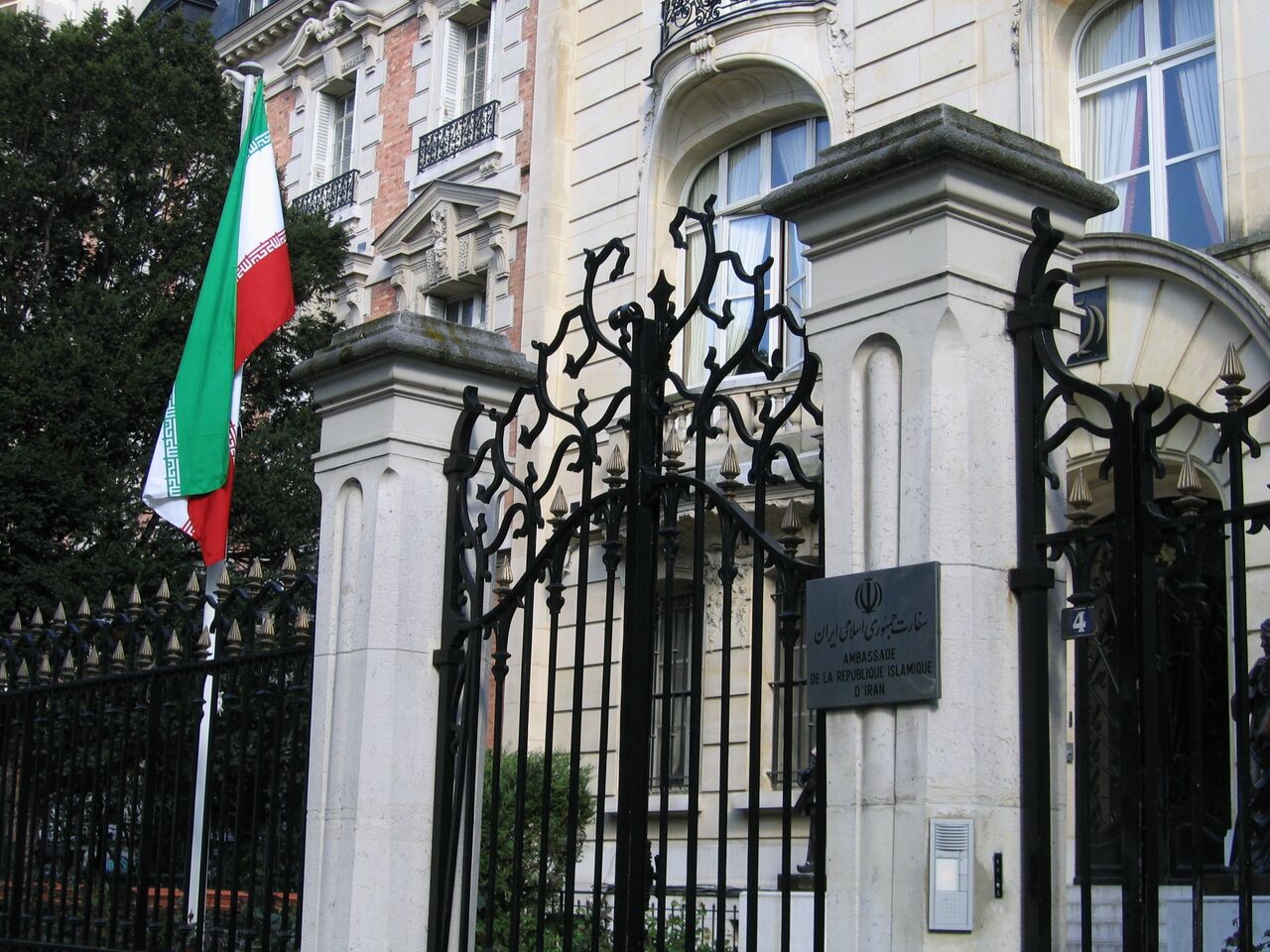  پاسخ سفارت ایران در فرانسه به ادعاهای سفارت ریاض در پاریس 