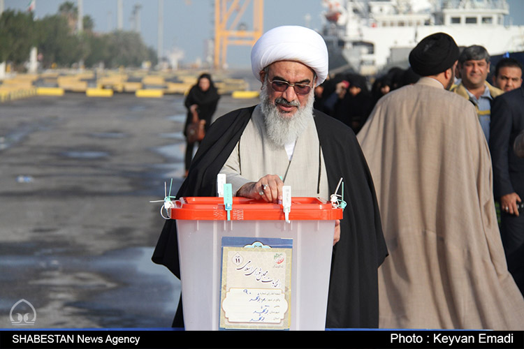 انتخابات یک جبهه مقاومت سیاسی مردمی در مقابل تعرضات سران جهان استکبار است