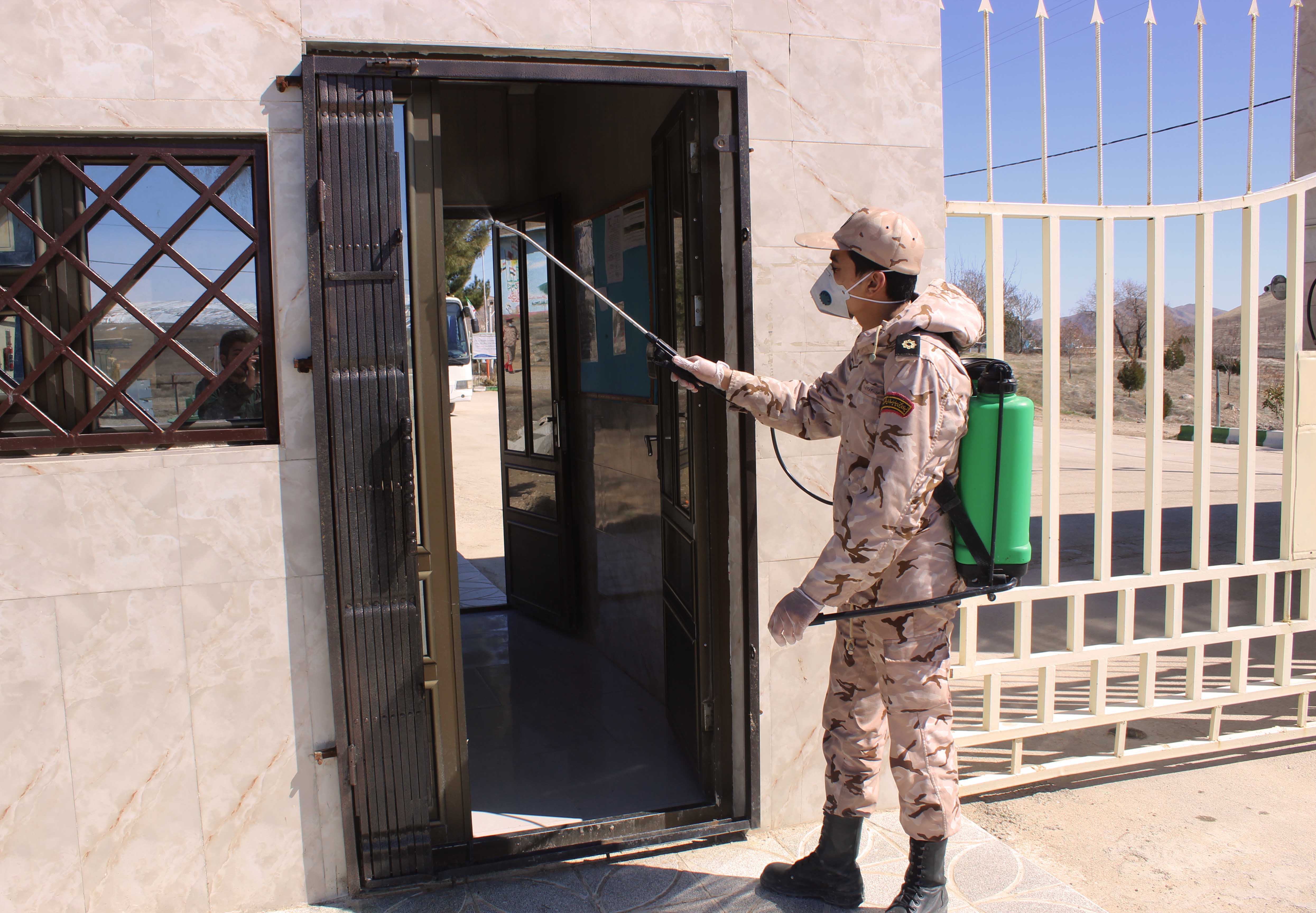 سربازان در معرض خطر بیماری کرونا به مرخصی می روند