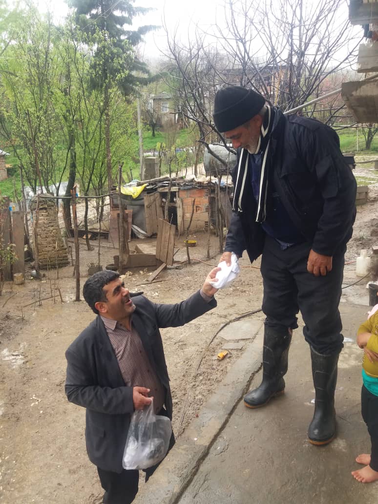 تولید و توزیع ۵ هزار ماسک بهداشتی به همت  کانون فرهنگی هنری کوثر روستای ملاخیل نکا