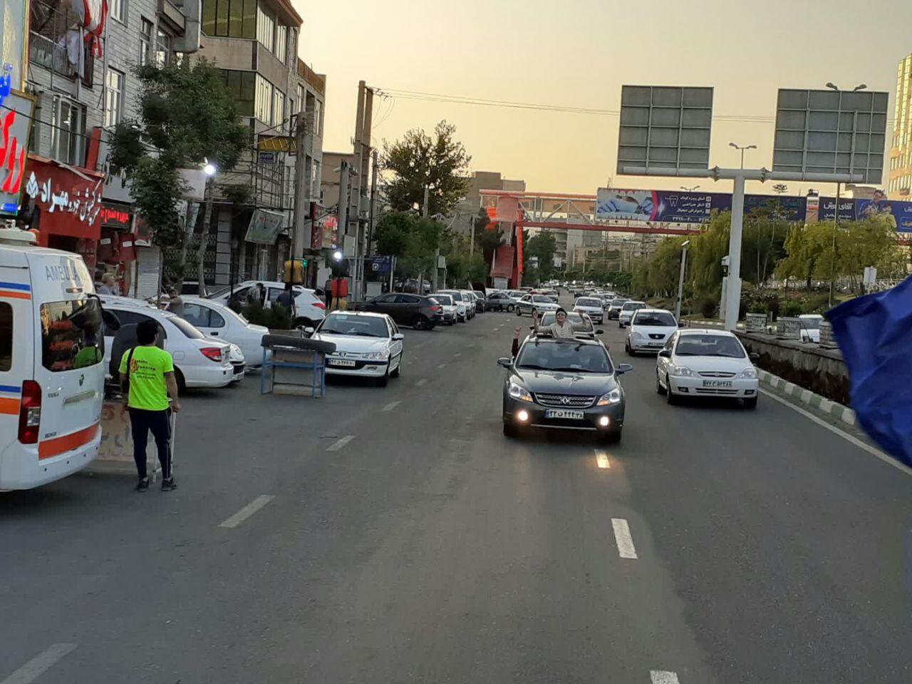 برنامه خیابانی گروه سرود ثامن الحجج(ع) موج شادی را در محله ایجاد کرد