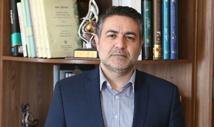 مجسمه خیام در مراحل پایانی مرمت قرار دارد  