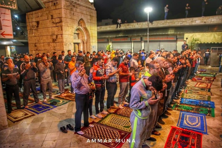 اقامه نماز صبح صدها هزار فلسطینی در مساجد کرانه باختری