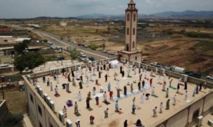 عربستان نماز خواندن بر روی پشت بام مساجد را ممنوع کرد