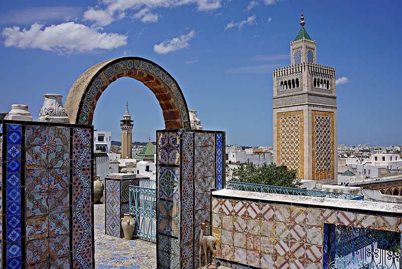 تغییر فرش های حصیری مسجد جامع«زیتونه» تونس پس از ۱۴ سال