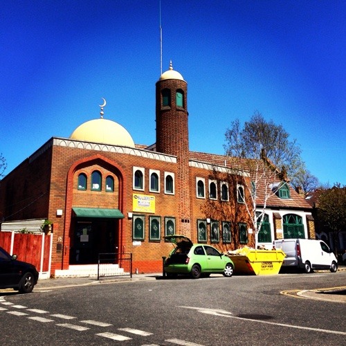 مسجد «لیتون استون» ،  مکان عبادی و آموزشی برای مسلمانان لندن 