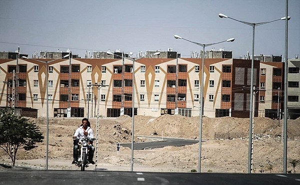 بلندمرتبه سازی قیمت زمین و مسکن در کویر ایران/ نظارت مورد نظر در دسترس نمی‌باشد 