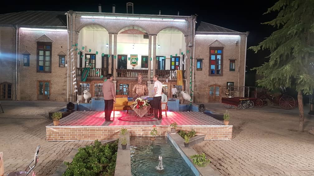 «شب فیروزه ای» به بهانه دهه کرامت در مشهد مقدس  