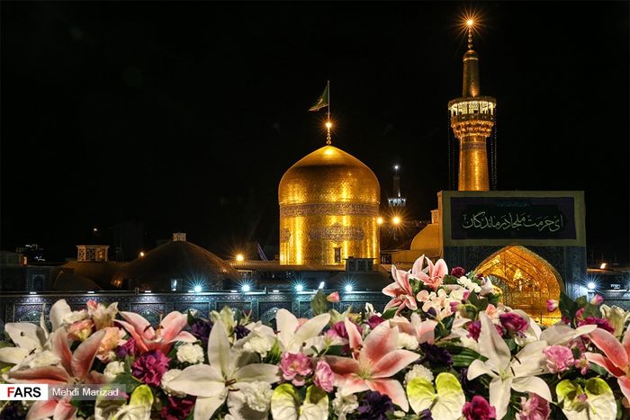 جشن میلاد امام رضا(ع) با حضور خادمین حرم رضوی در صومعه سرا