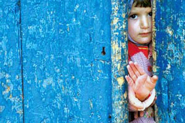 کمک ۲۱۸ میلیون تومانی بیمه اتکایی امین به ایتام و کودکان نیازمند استان هرمزگان 