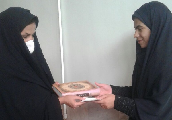 تجلیل از مربیان برتر حجاب و عفاف توسط کانون فرهنگی هنری منجی  