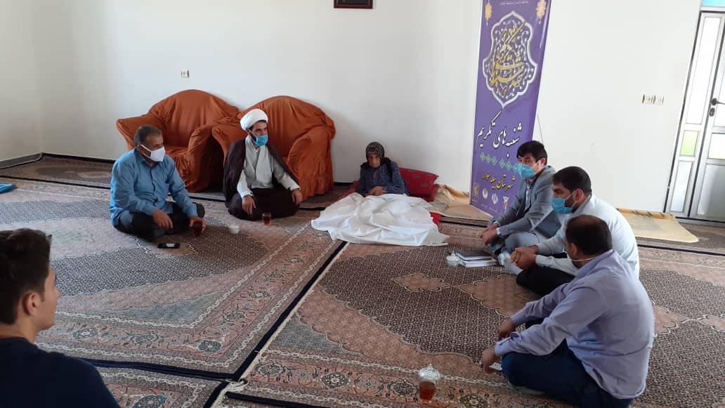 طرح «سه شنبه های تکریم» در منزل خانواده شهیدان نبی و امید علی شجاعی در روستای زرگر برگزار شد