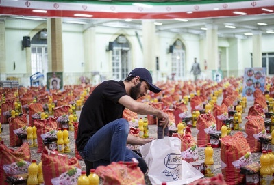 توزیع ۵۰  بسته غذایی بین خانواده های بی سرپرست گچساران