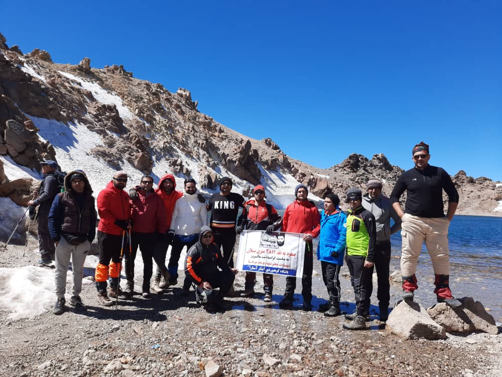 کوهنوردان آستارا به قله ۴۸۱۱ متری سبلان صعود کردند