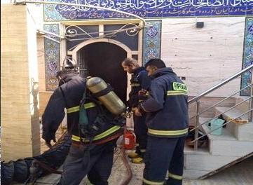 مسجدی در خرمشهر در آتش سوخت