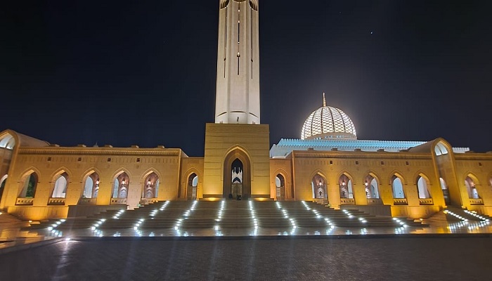 مسجد جامع سلطان قابوس نارنجی پوش شد 