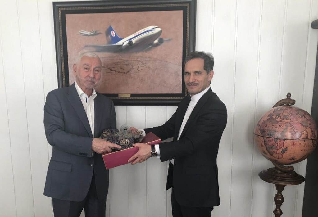 سفیر ایران و مدیر بلاویا برقراری پرواز مستقیم تهران - مینسک را بررسی کردند