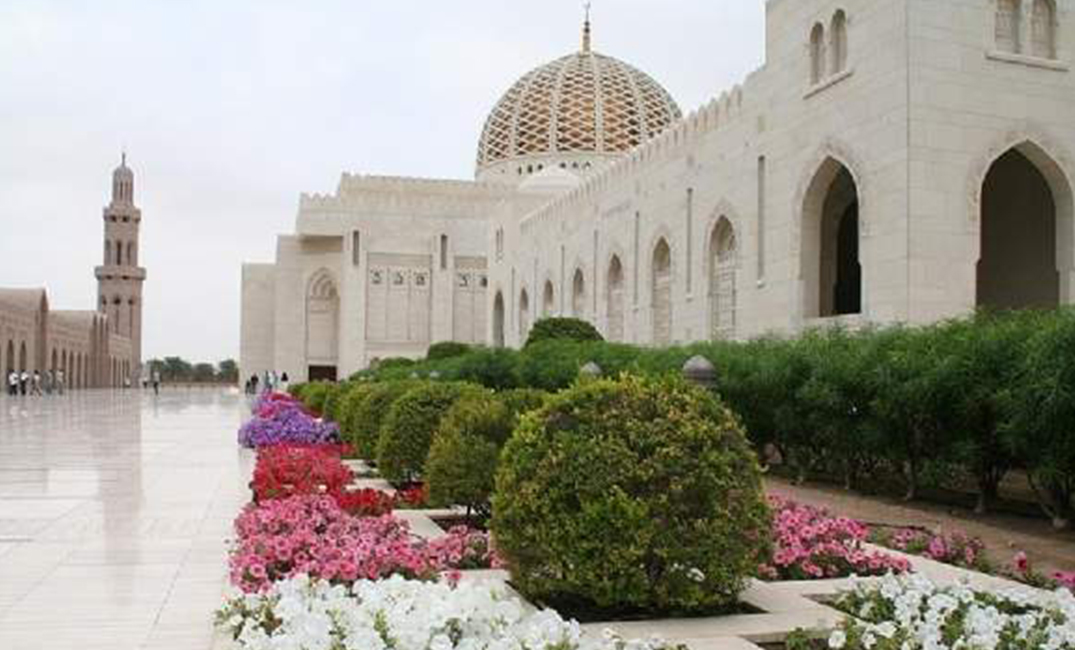 نیمه ماه نوامبر درباره بازگشایی مساجد عمان تصمیم گیری می شود