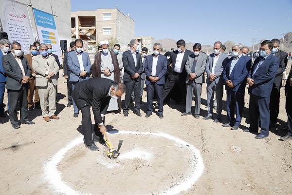 عملیات ساخت بوستان خطی و بازارچه محلی در مهرشهر بیرجند آغاز شد 