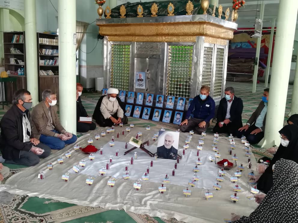 ۱۴۰ بسته زعفران برای قدردانی از مدافعین سلامت در زرند تدارک دیده شد