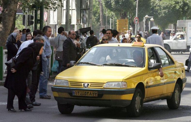  ۳۰۰ راننده تاکسی تسهیلات کرونایی دریافت کردند 