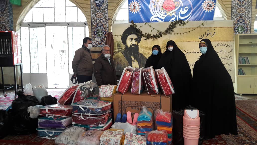 ارسال سومین ماشین هدایای جمع آوری شده کانون فرهنگی هنری مسجد «نور» به کمپ زنان کارتن خواب در شیراز