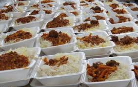 توزیع ۱۰۰ پرس غذای گرم در بین خانواده های نیازمند در قزوین